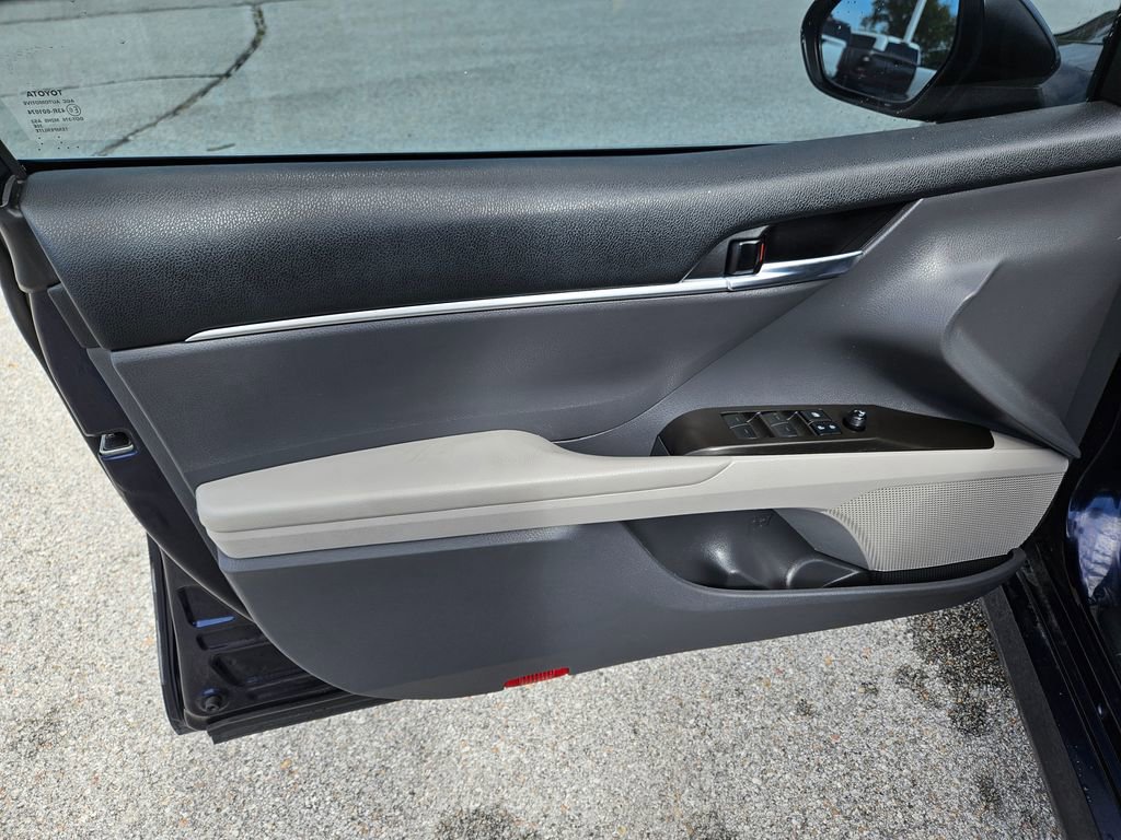 Used 2021 Toyota Camry LE FWD image 20