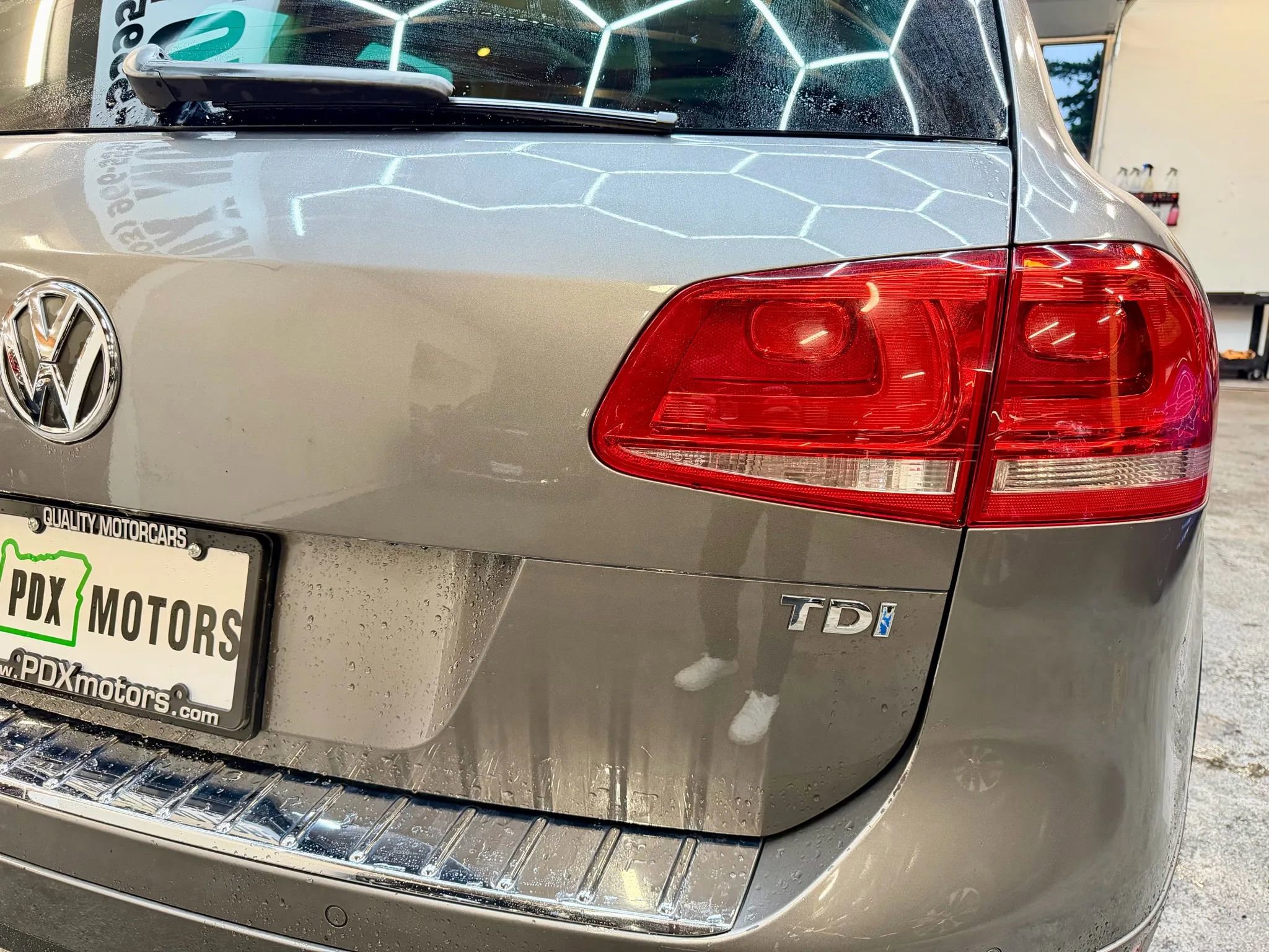 Used 2013 Volkswagen Touareg TDI image 4