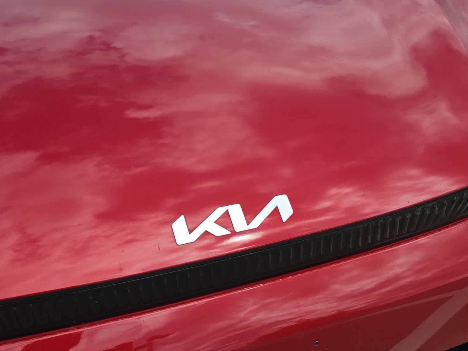 Certified 2024 Kia EV6 Light RWD image 10