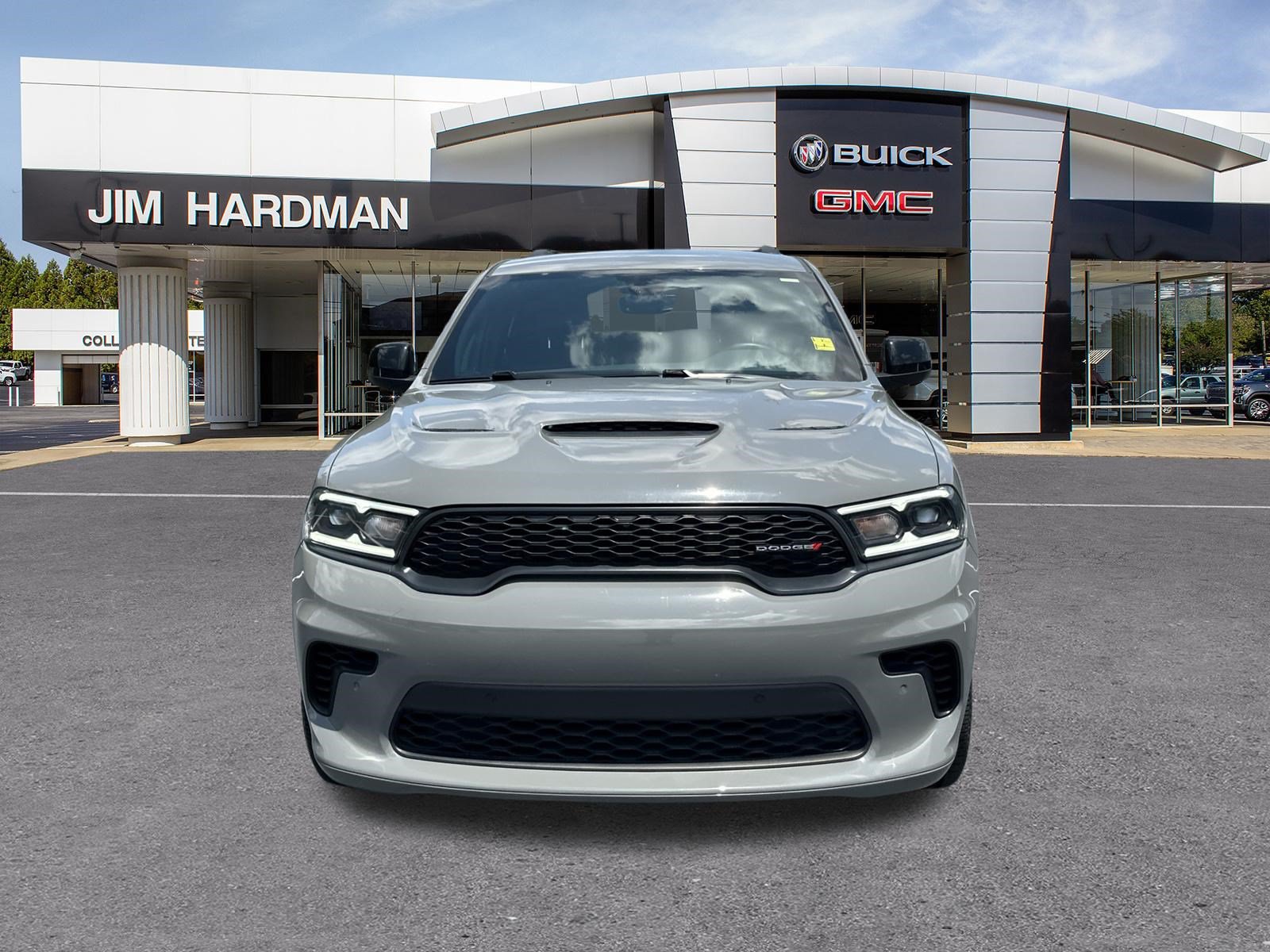 Used 2024 Dodge Durango R/T w/ Blacktop Package RWD image 2