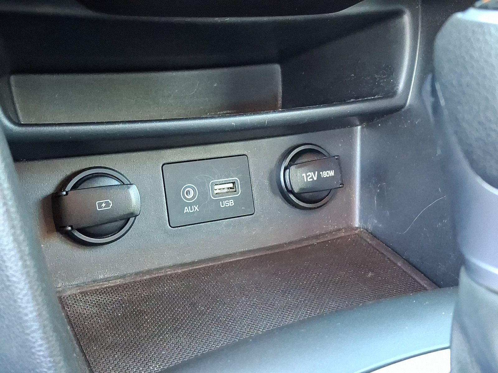Used 2019 Hyundai Kona SE FWD image 17