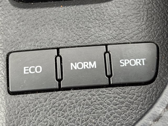 Used 2014 Toyota Avalon Limited FWD image 39