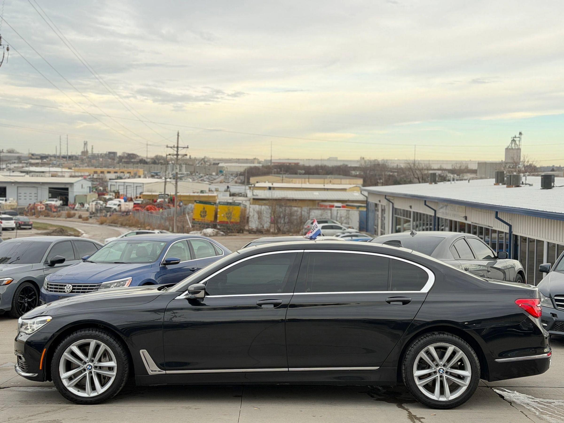 Used 2018 BMW 750i xDrive image 4