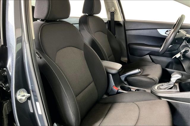 Used 2022 Kia Forte LXS image 7
