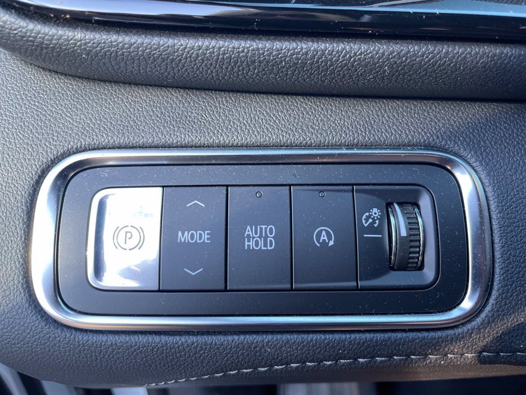 Used 2025 Buick Enclave Sport Touring w/ Power Package FWD image 11