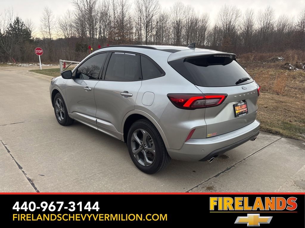 Used 2023 Ford Escape ST-Line w/ Tech Pack #1 image 8