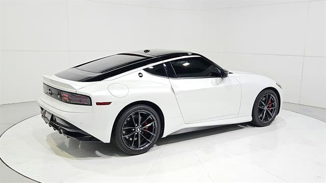 Certified 2024 Nissan Z Performance w/ Floor Mat Package RWD image 8