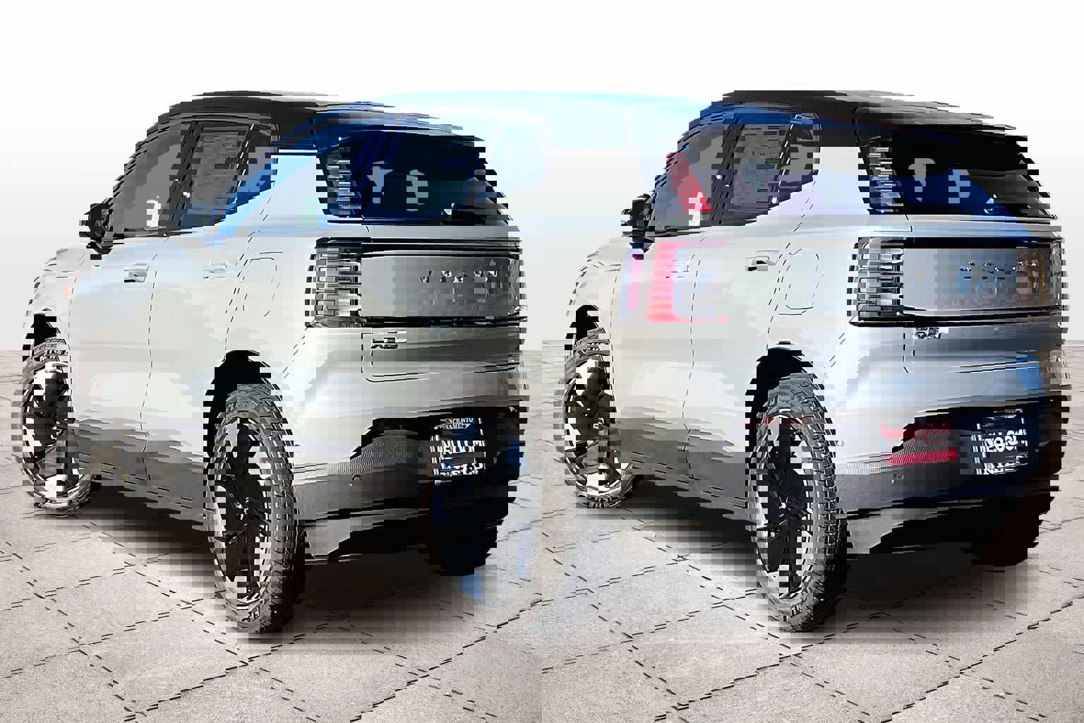 New 2026 Volvo EX30 Ultra image 3