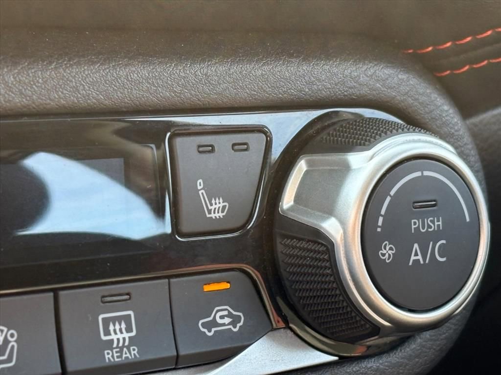 Used 2024 Nissan Versa SR image 15