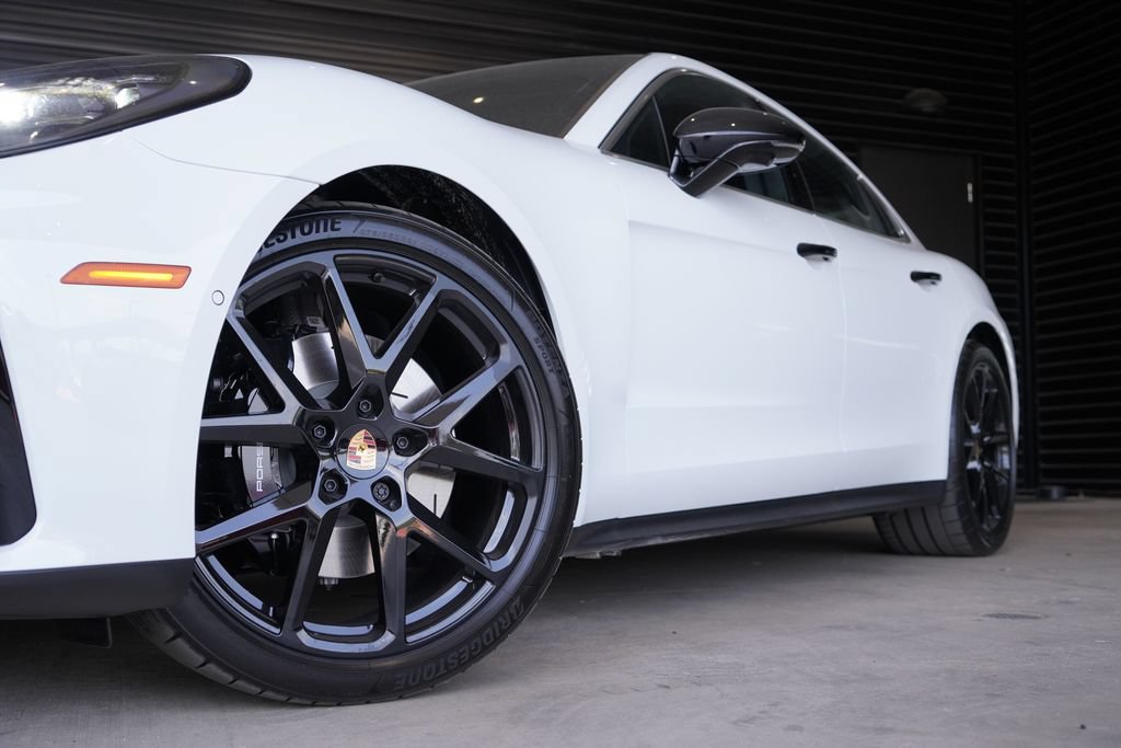 New 2026 Porsche Panamera RWD image 2