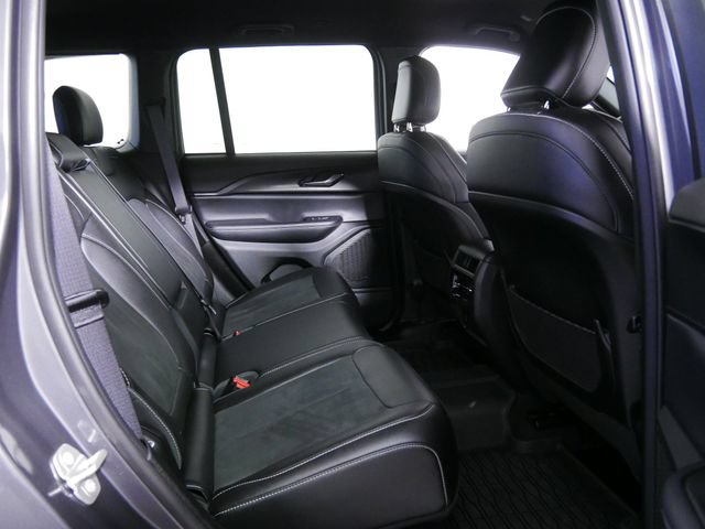 Certified 2024 Jeep Grand Cherokee Altitude AWD/4WD image 14