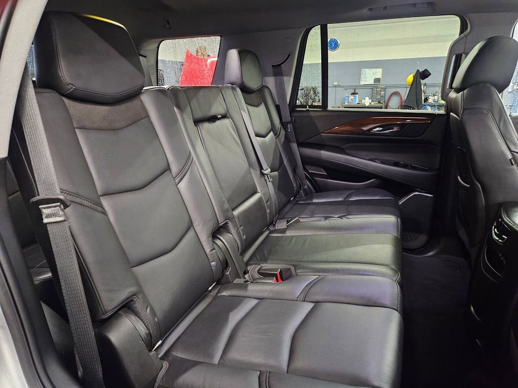Used 2018 Cadillac Escalade Premium Luxury image 35