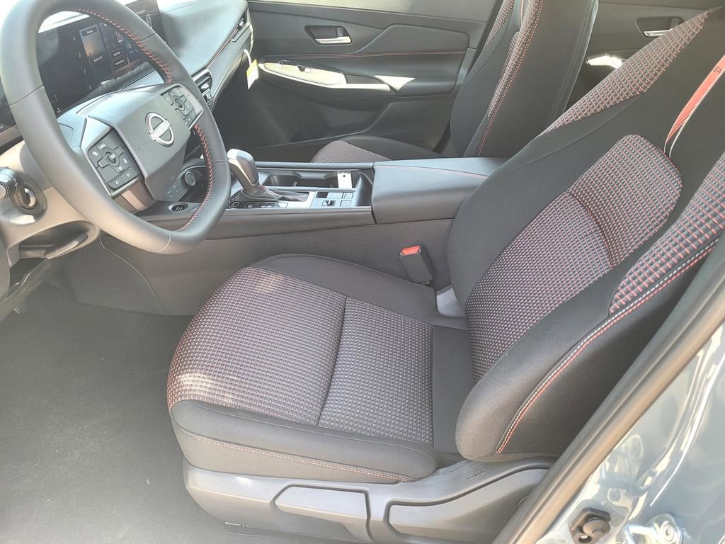 New 2026 Nissan Sentra SR FWD image 11