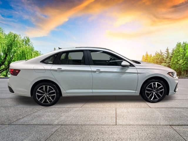 New 2026 Volkswagen Jetta SE image 3