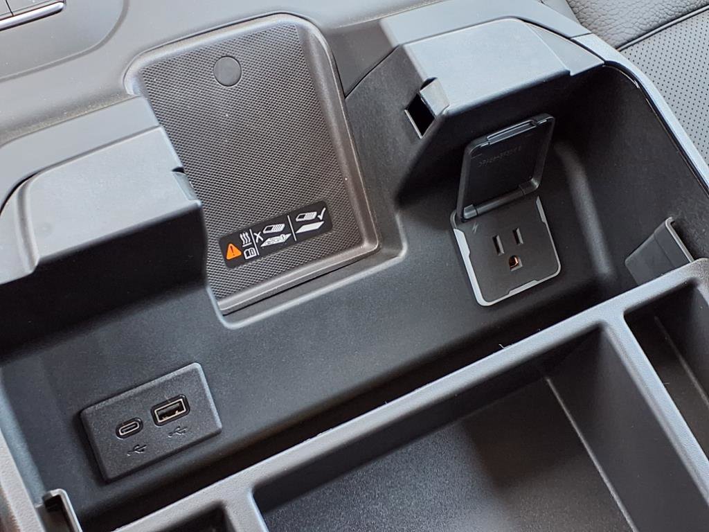 New 2025 GMC Sierra 2500 Denali w/ Denali Reserve Package image 10