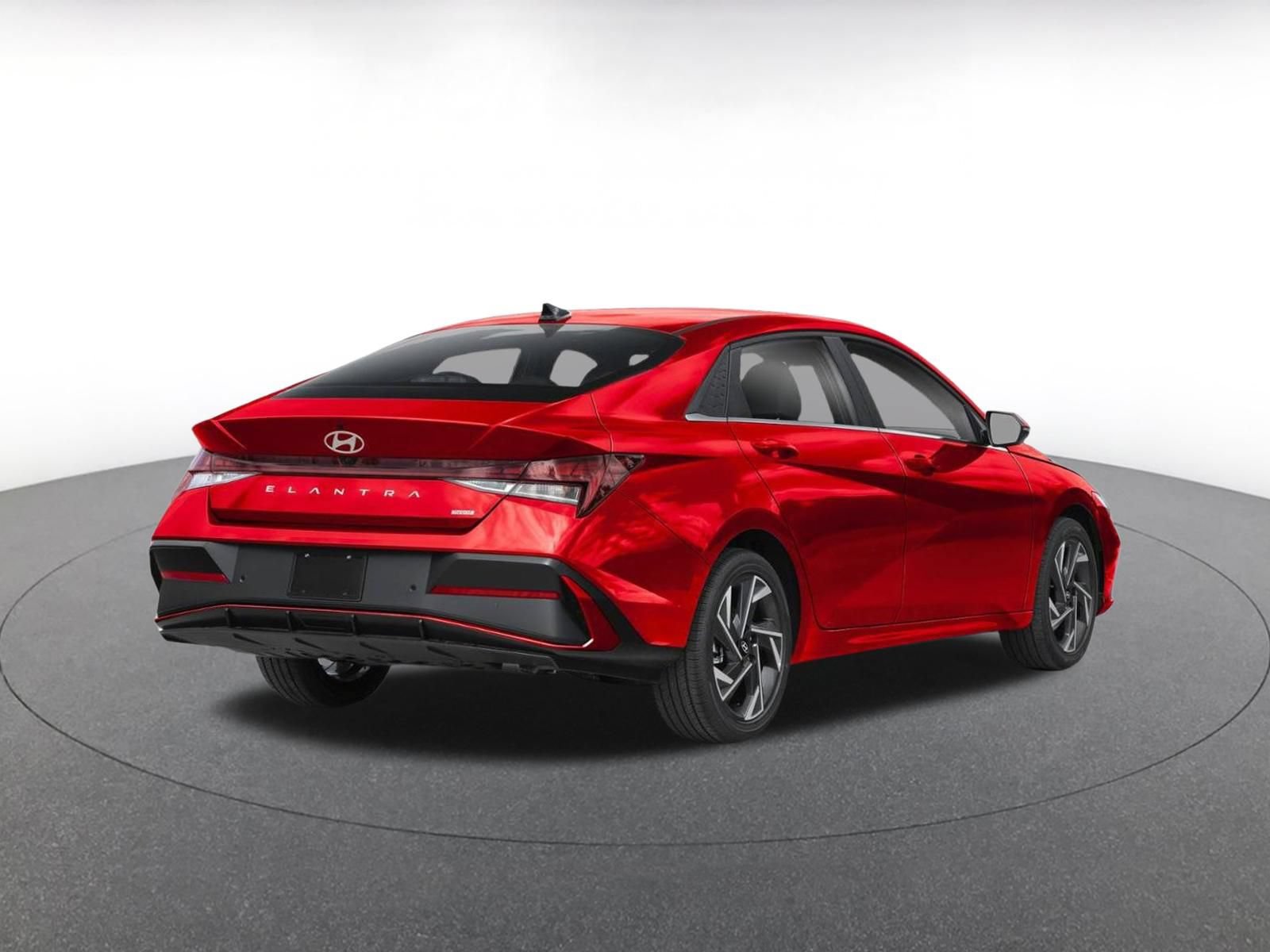Used 2025 Hyundai Elantra Limited FWD image 8