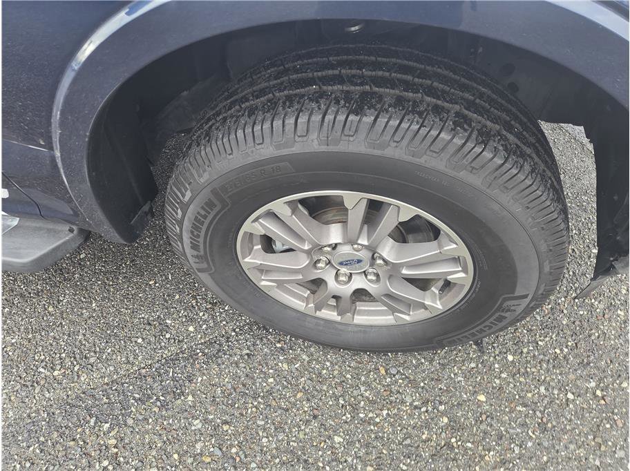 Used 2020 Ford F150 Lariat w/ Equipment Group 501A Mid image 10