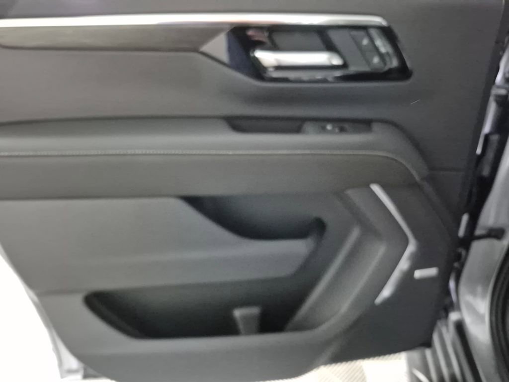New 2026 Chevrolet Suburban Premier w/ Sun And Tow Package AWD/4WD image 24