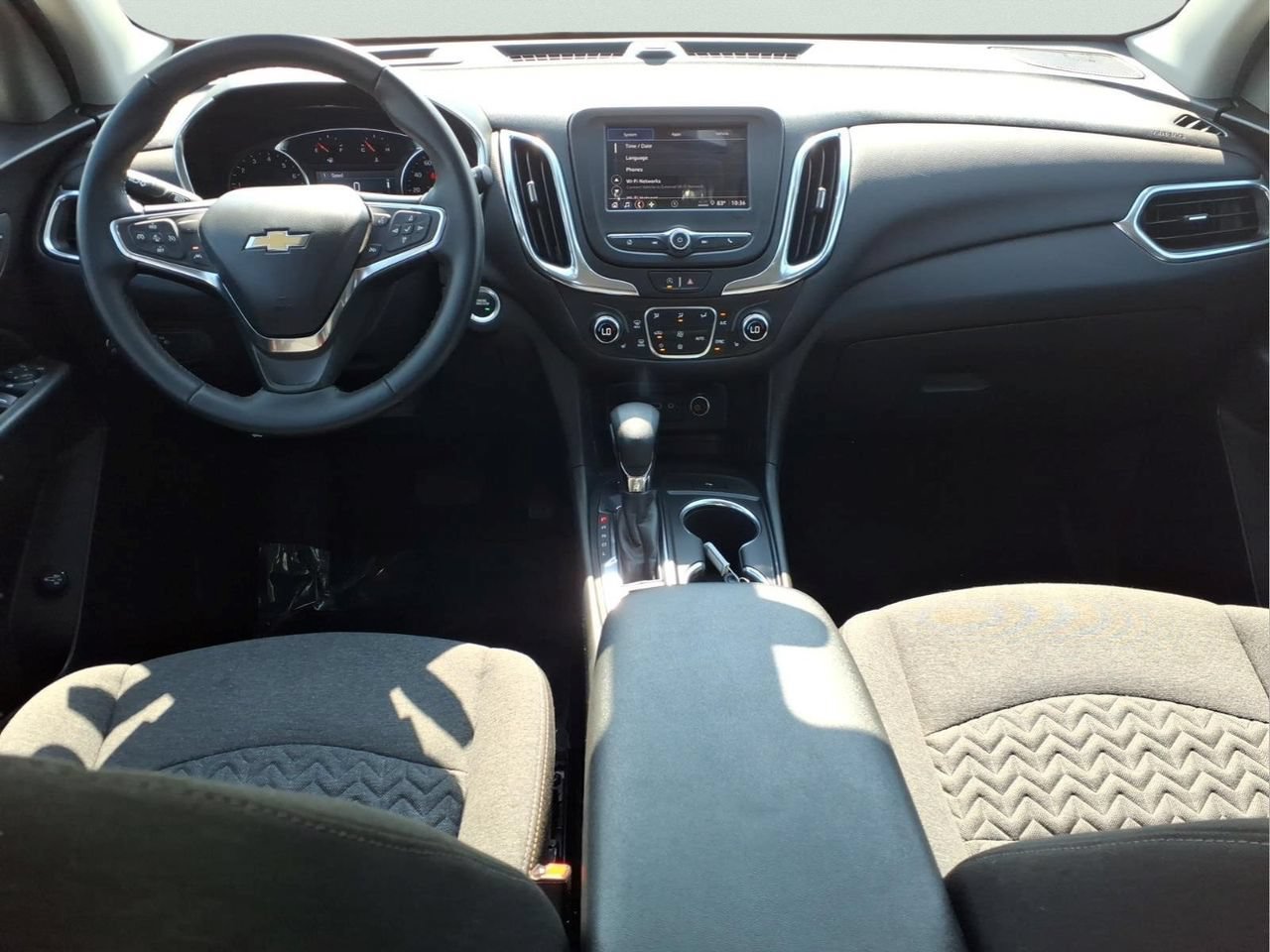 Used 2024 Chevrolet Equinox LT AWD/4WD image 15