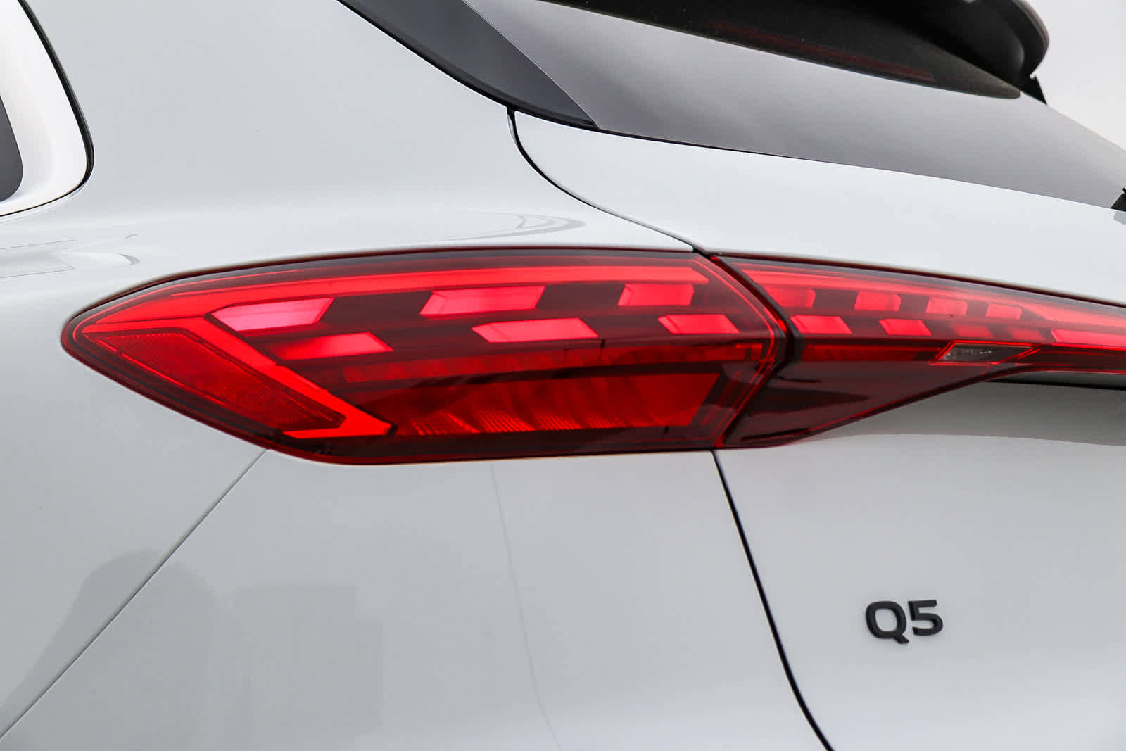 New 2025 Audi Q5 Premium Plus image 12