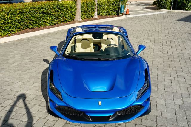 Used 2021 Ferrari F8 Tributo image 5
