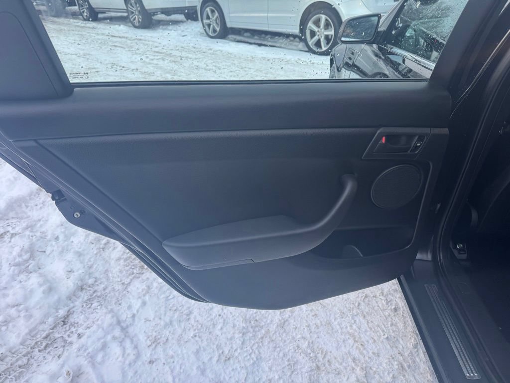 Used 2011 Chevrolet Caprice RWD image 23