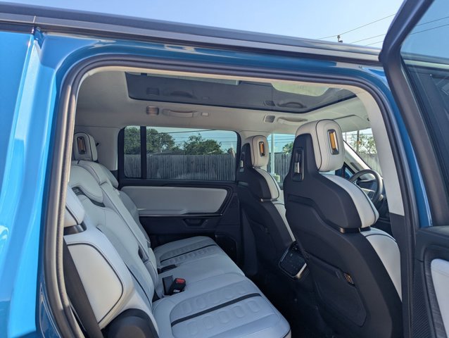 Used 2025 Rivian R1S Adventure AWD/4WD image 14
