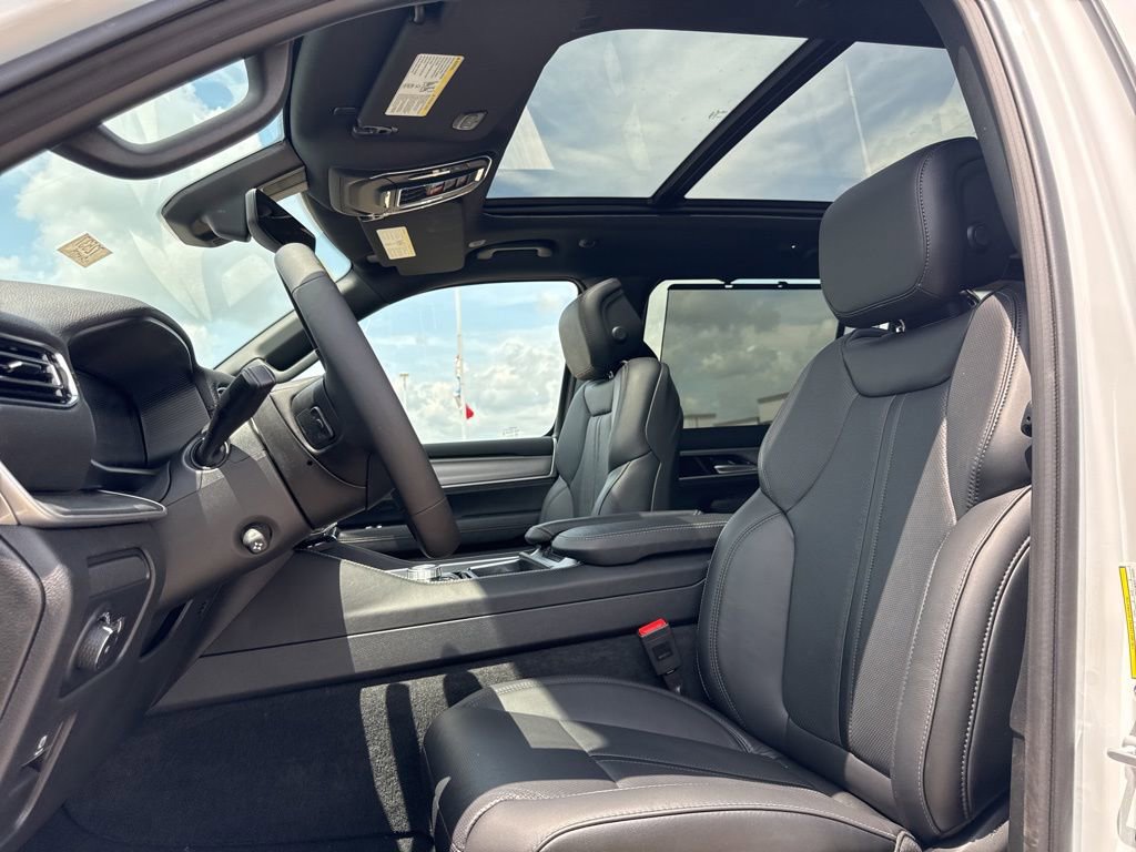 New 2025 Jeep Wagoneer L Series III w/ Premium Group I image 31