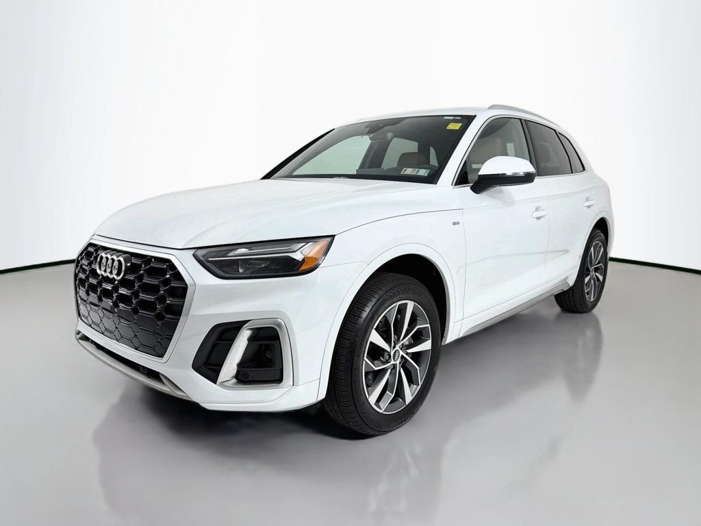 Used 2023 Audi Q5 2.0T Premium w/ Convenience Package AWD/4WD image 3