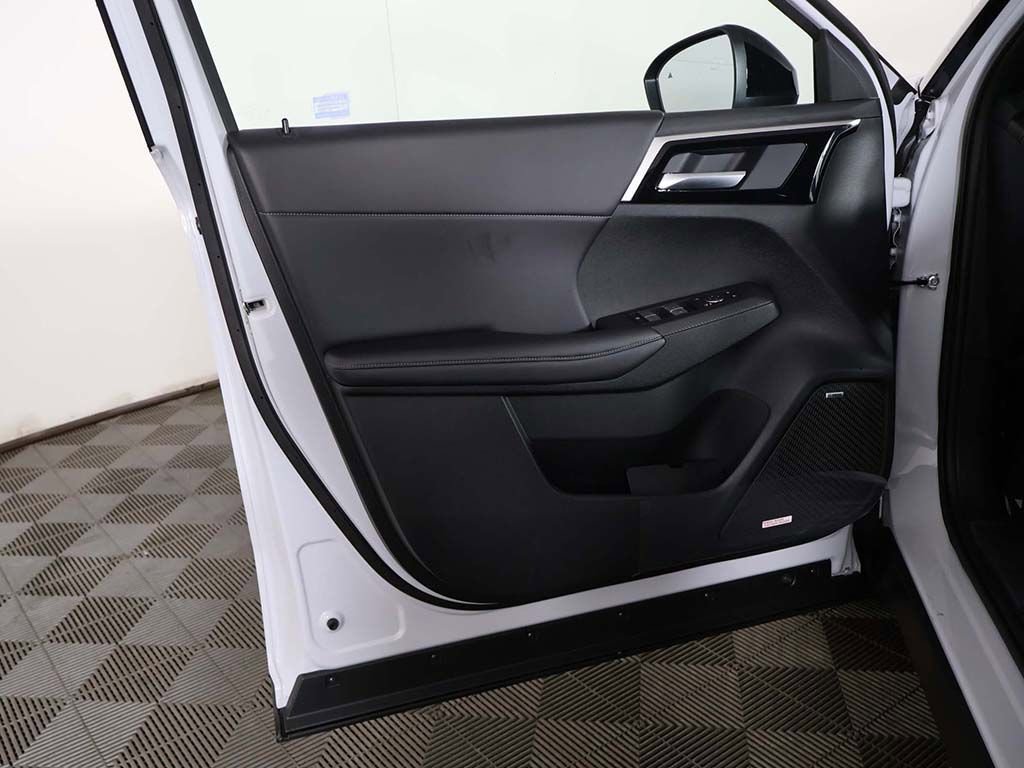 New 2026 Mitsubishi Outlander LE FWD image 22