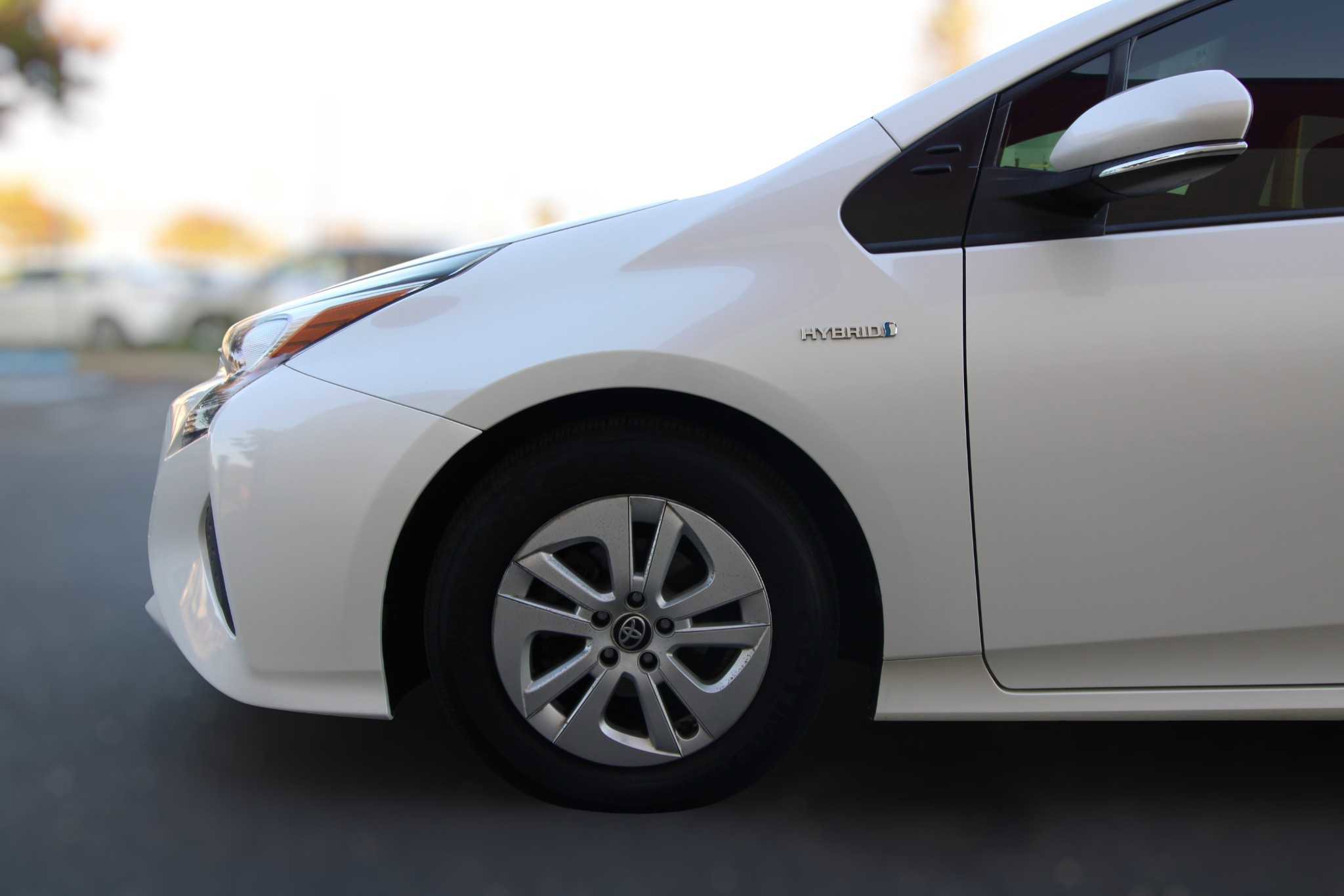 Used 2016 Toyota Prius Two image 26