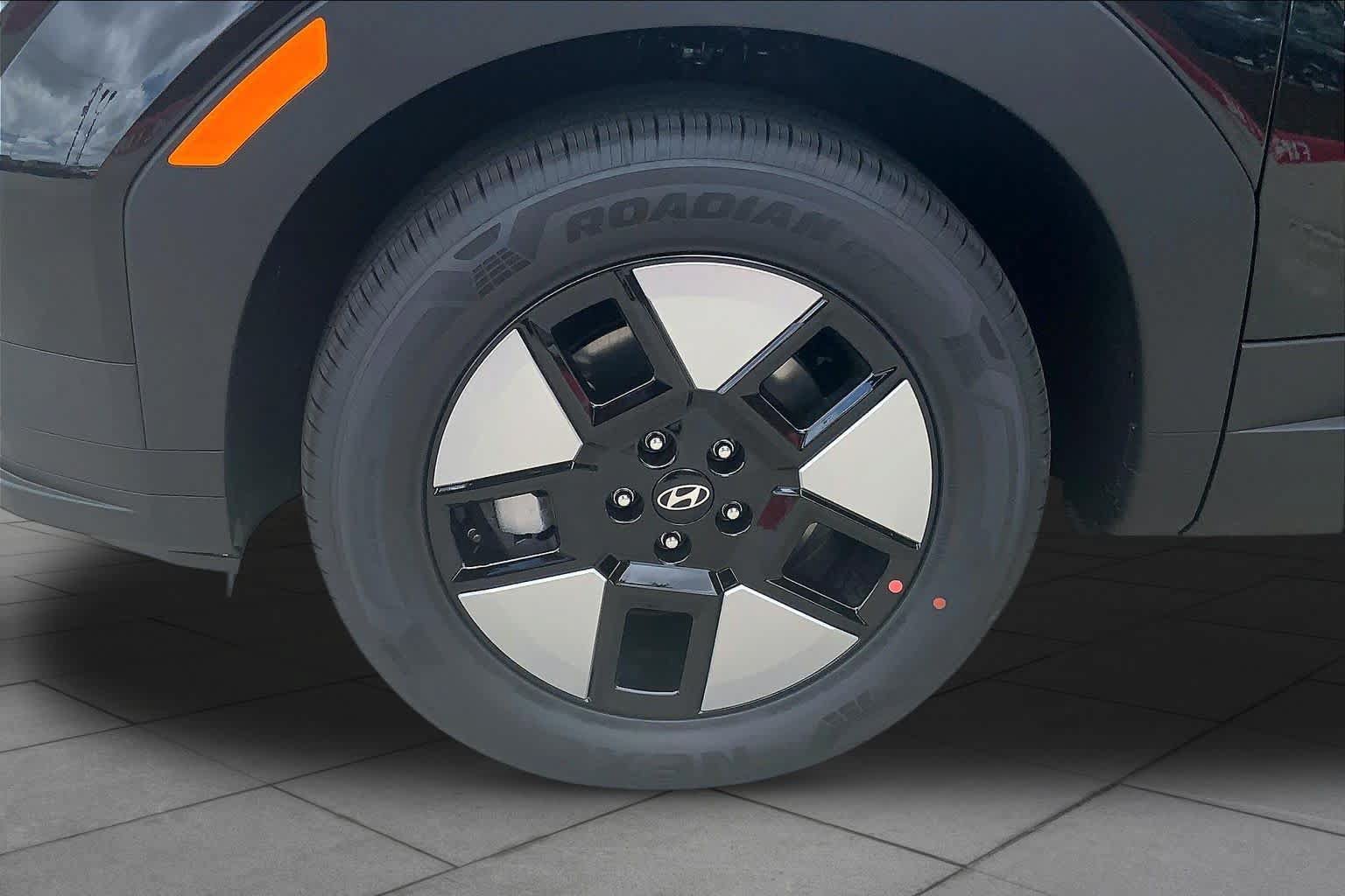 New 2026 Hyundai Santa Fe SE FWD image 11