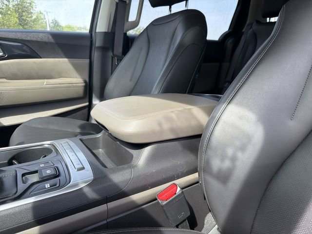 Certified 2025 Kia Carnival image 21