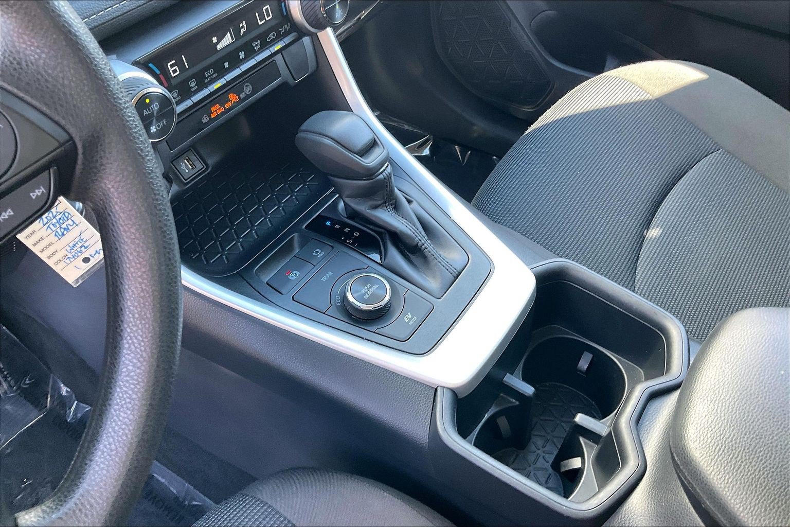 Used 2025 Toyota RAV4 LE AWD/4WD image 22