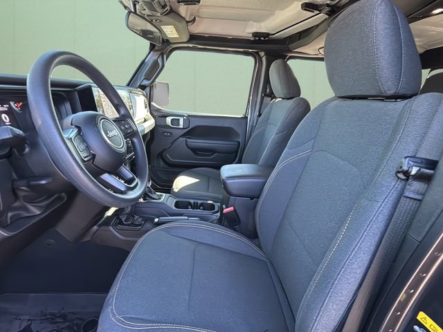 Certified 2024 Jeep Gladiator Sport AWD/4WD image 18