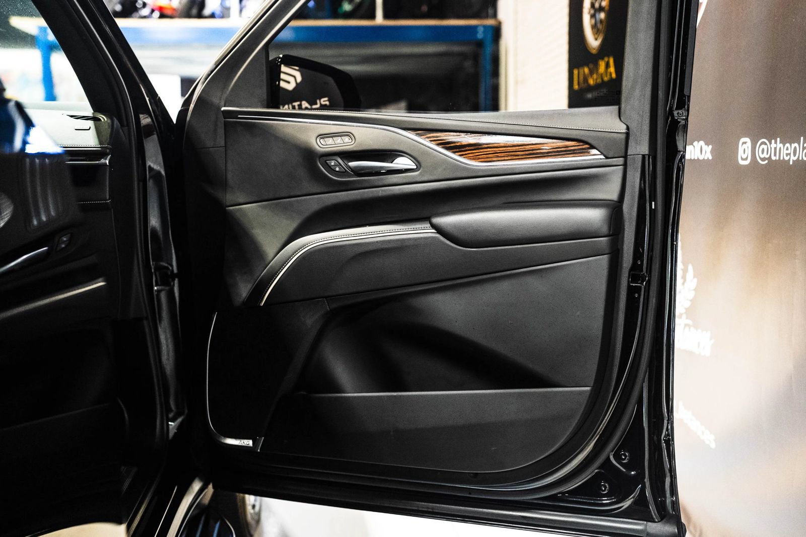 Used 2021 Cadillac Escalade ESV Premium Luxury w/ LPO, Floor Liner Package AWD/4WD image 19