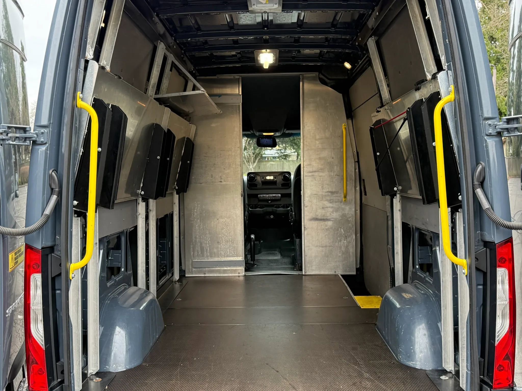 Used 2019 Mercedes-Benz Sprinter 144 image 3
