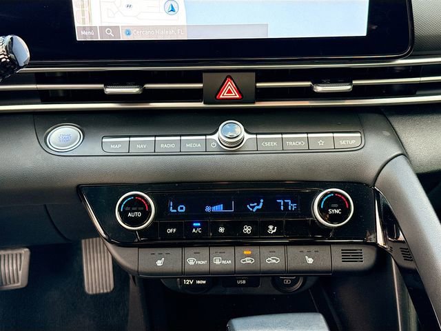Used 2023 Hyundai Elantra SEL w/ Convenience Package image 16