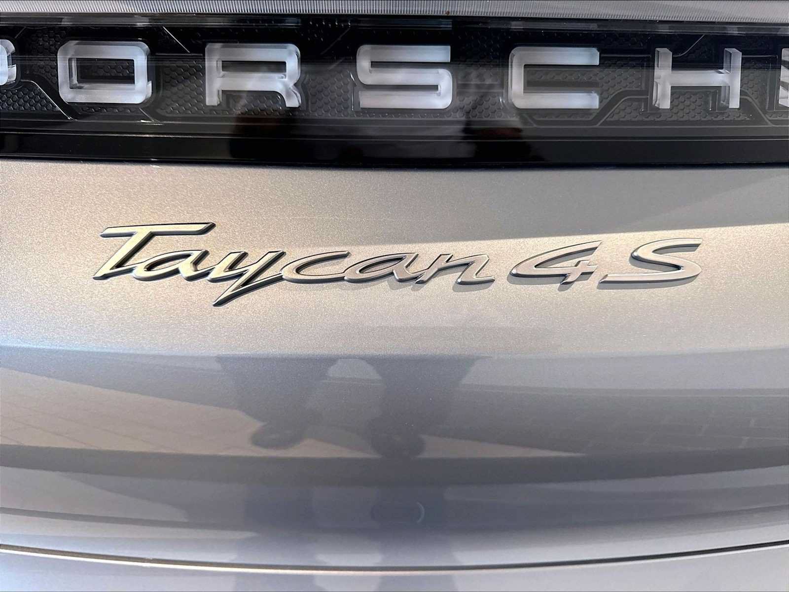 New 2026 Porsche Taycan 4S AWD/4WD image 32