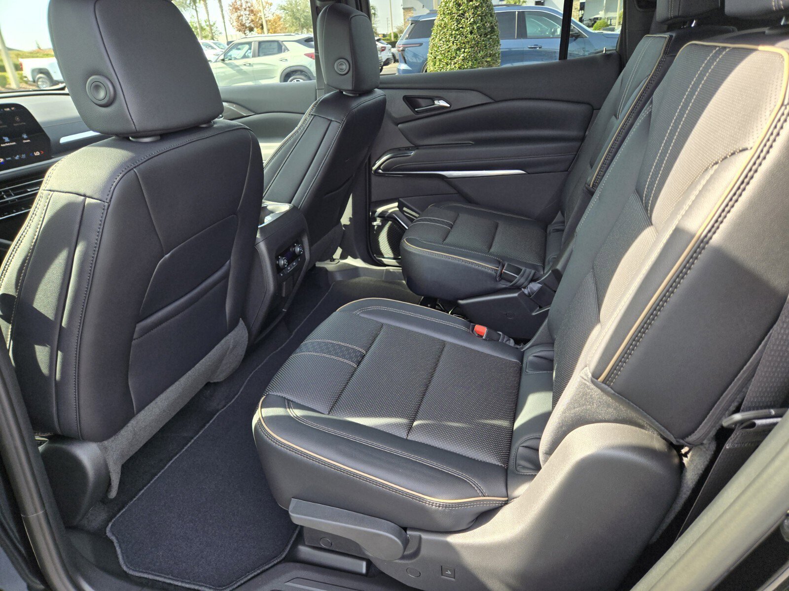 New 2026 Chevrolet Traverse High Country image 7