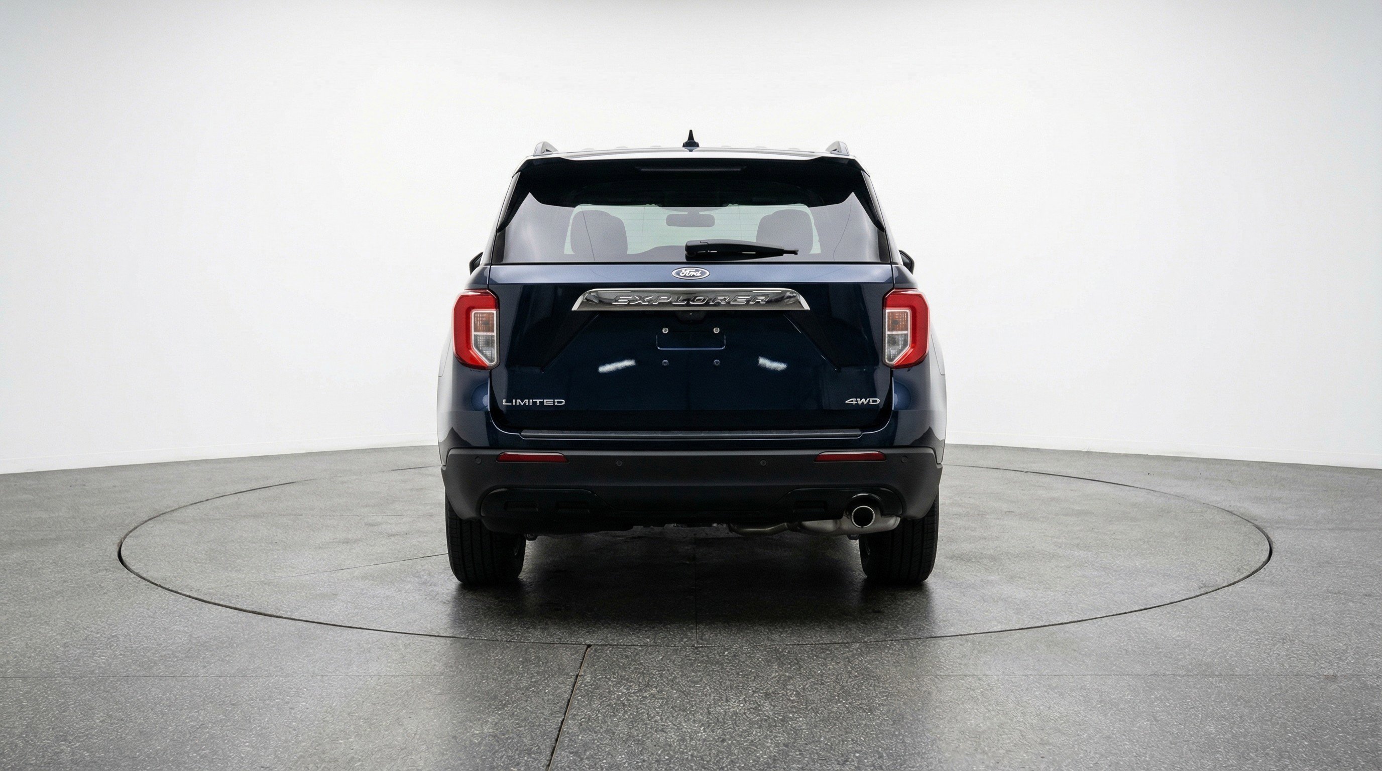 Used 2024 Ford Explorer Limited AWD/4WD image 7