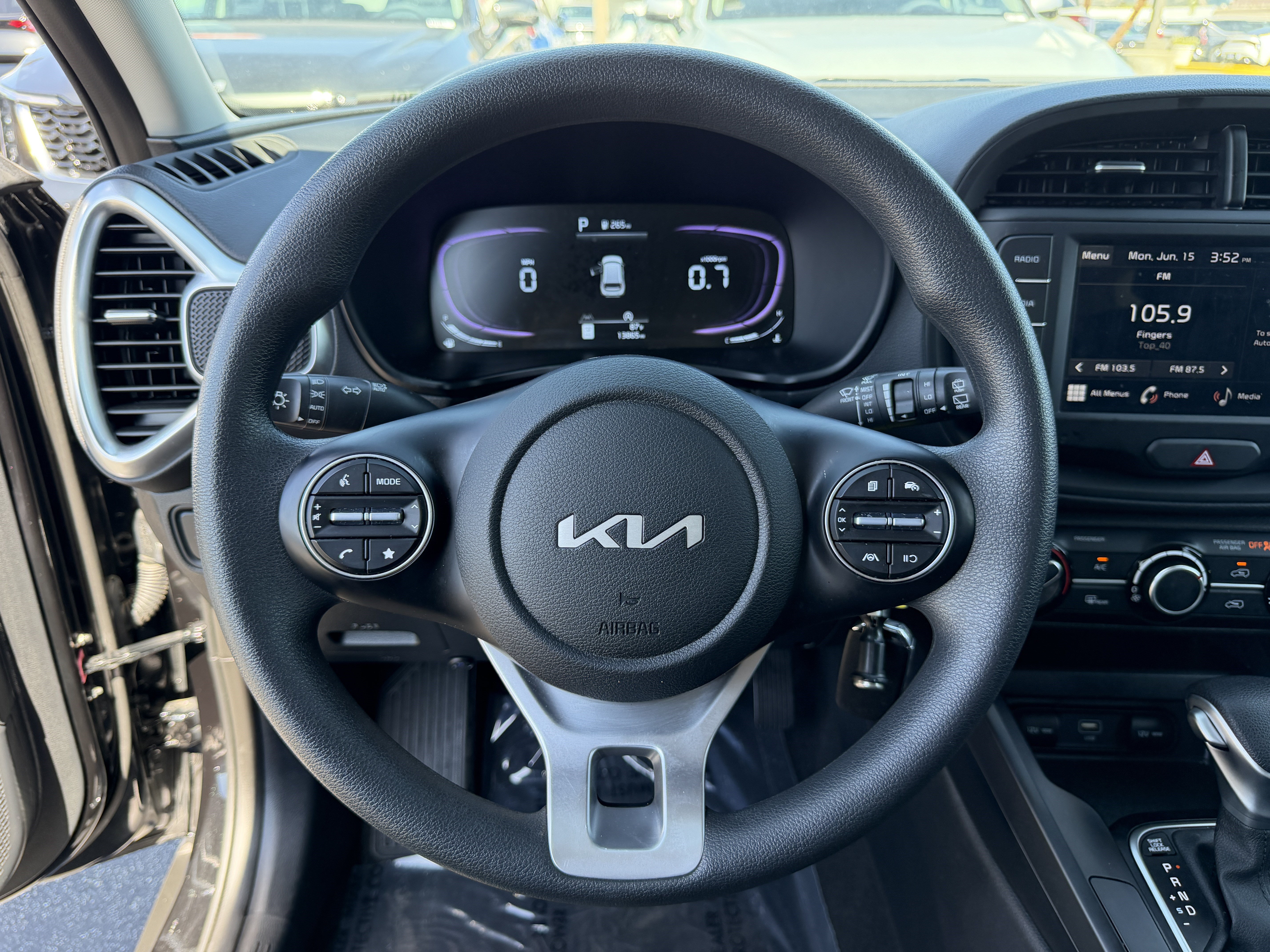 Certified 2025 Kia Soul LX FWD image 17