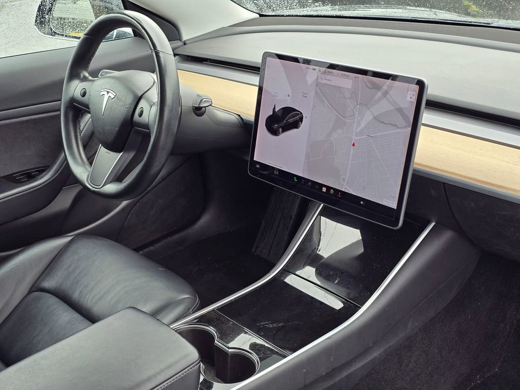Used 2018 Tesla Model 3 Long Range RWD image 10