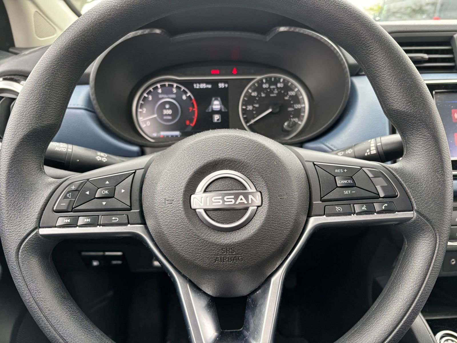 Used 2025 Nissan Versa SV FWD image 25