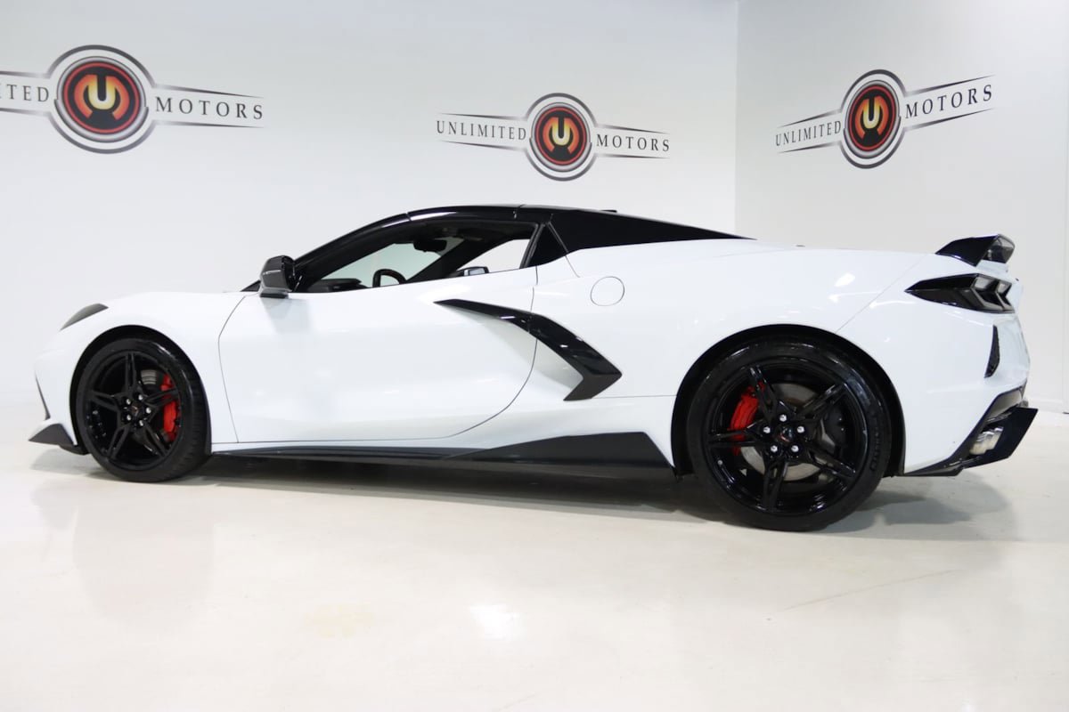 Used 2024 Chevrolet Corvette Stingray Premium Conv w/ Z51 Performance Package RWD image 34