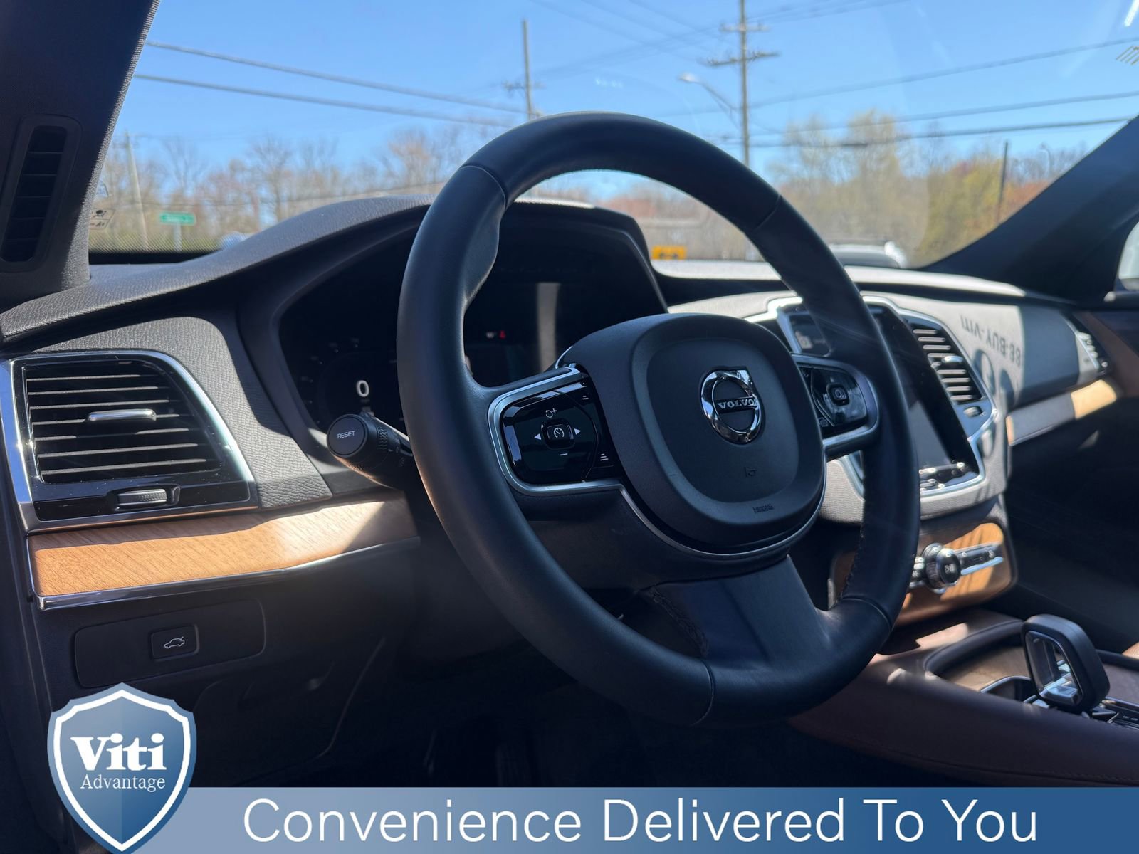 Used 2023 Volvo XC90 B5 Plus w/ Protection Package Premier AWD/4WD image 17