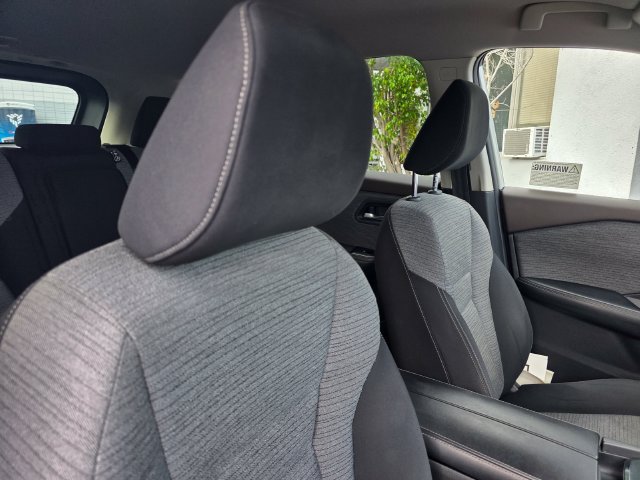 Used 2021 Nissan Rogue SV FWD image 18