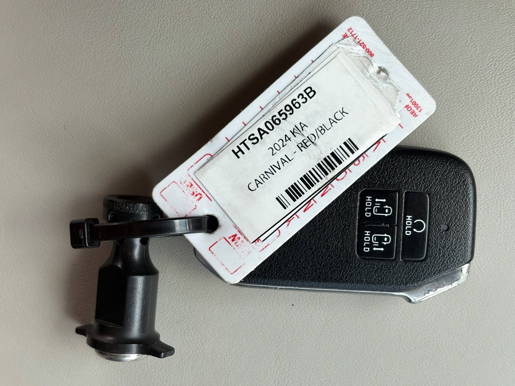 Used 2024 Kia Carnival LX image 30