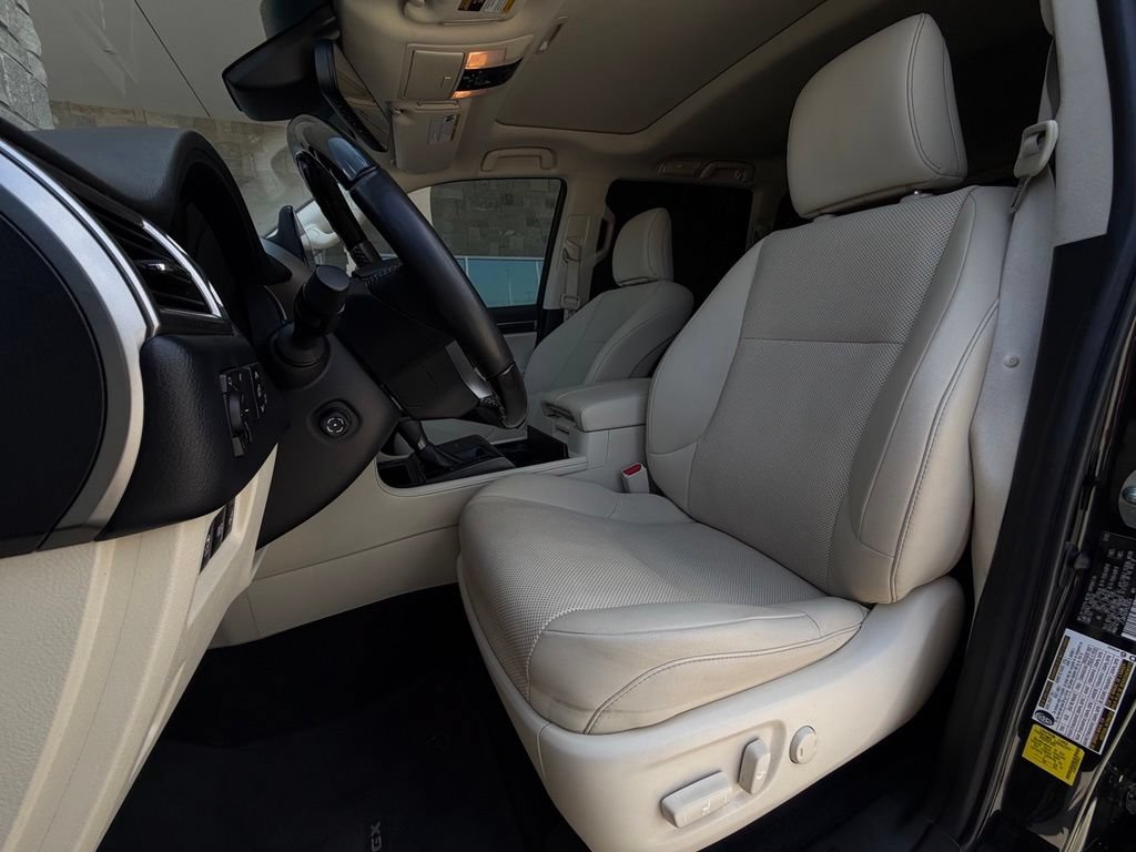 Used 2023 Lexus GX 460 Premium w/ Premium Package AWD/4WD image 6