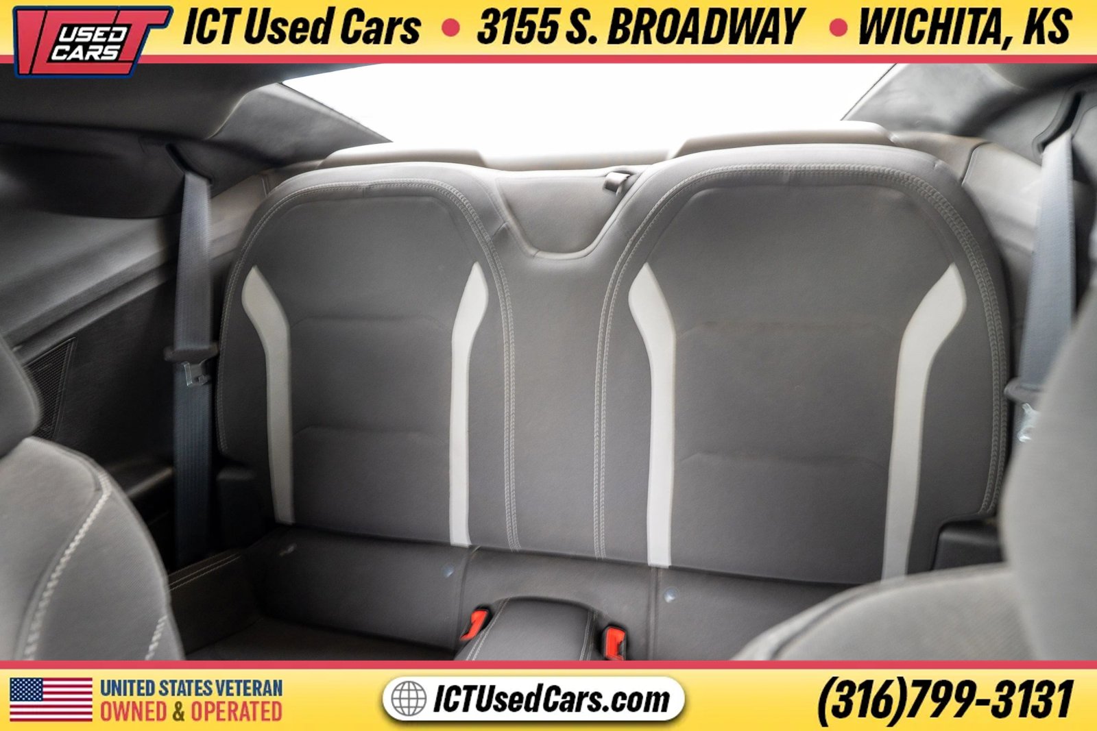 Used 2018 Chevrolet Camaro LS w/ Technology Package RWD image 10